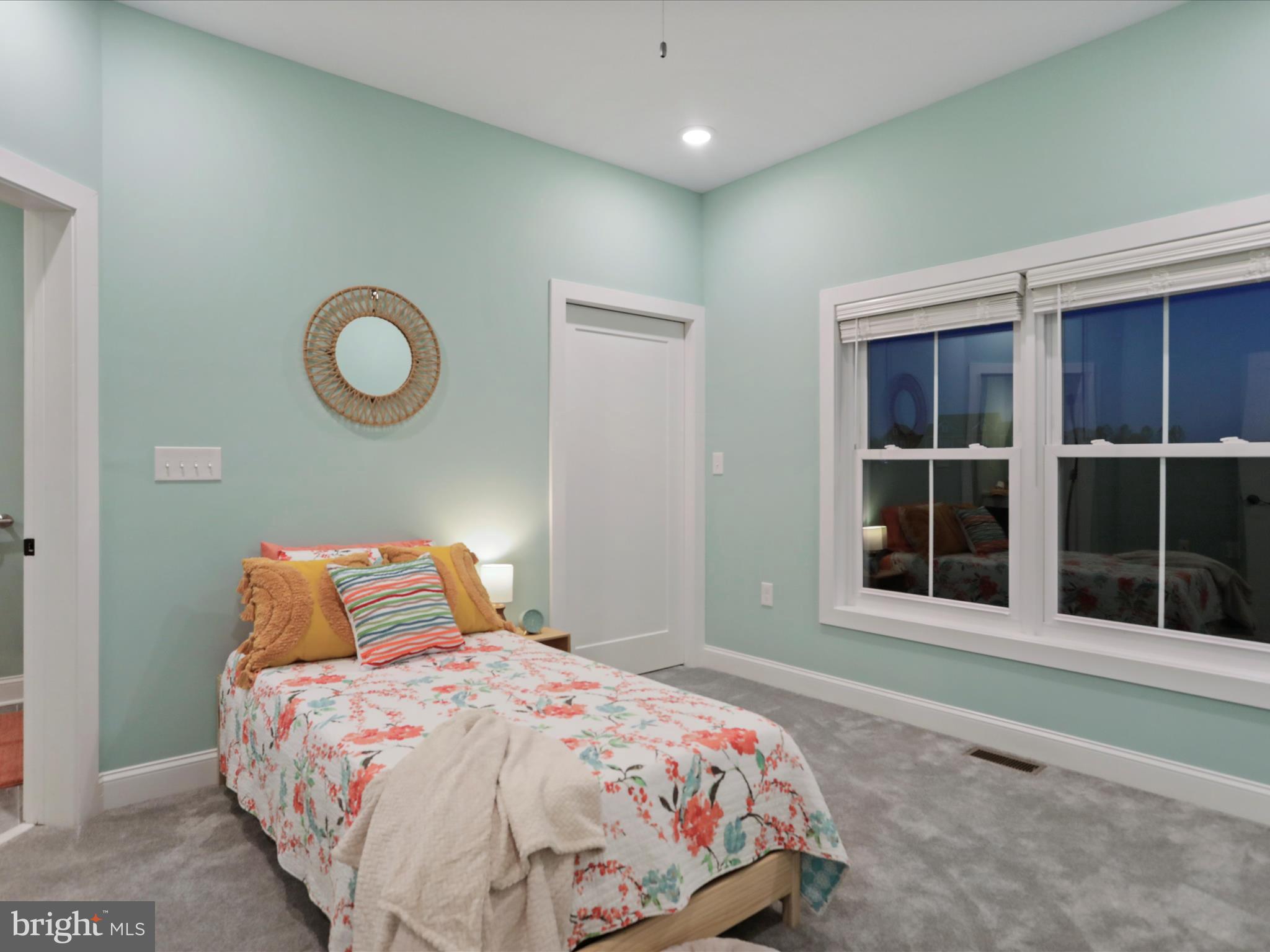 MOUNTAIN VISTA FARMS - Residential