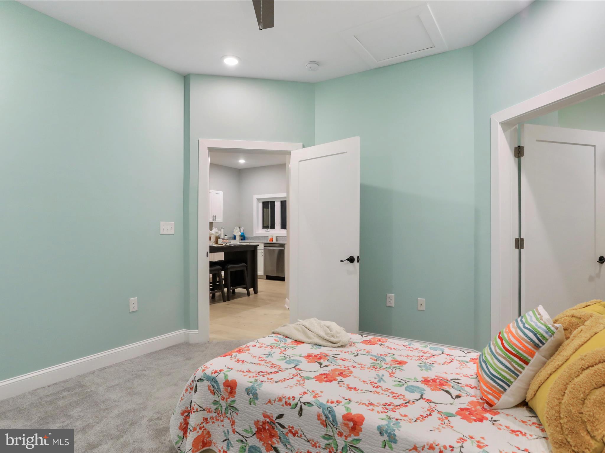 MOUNTAIN VISTA FARMS - Residential