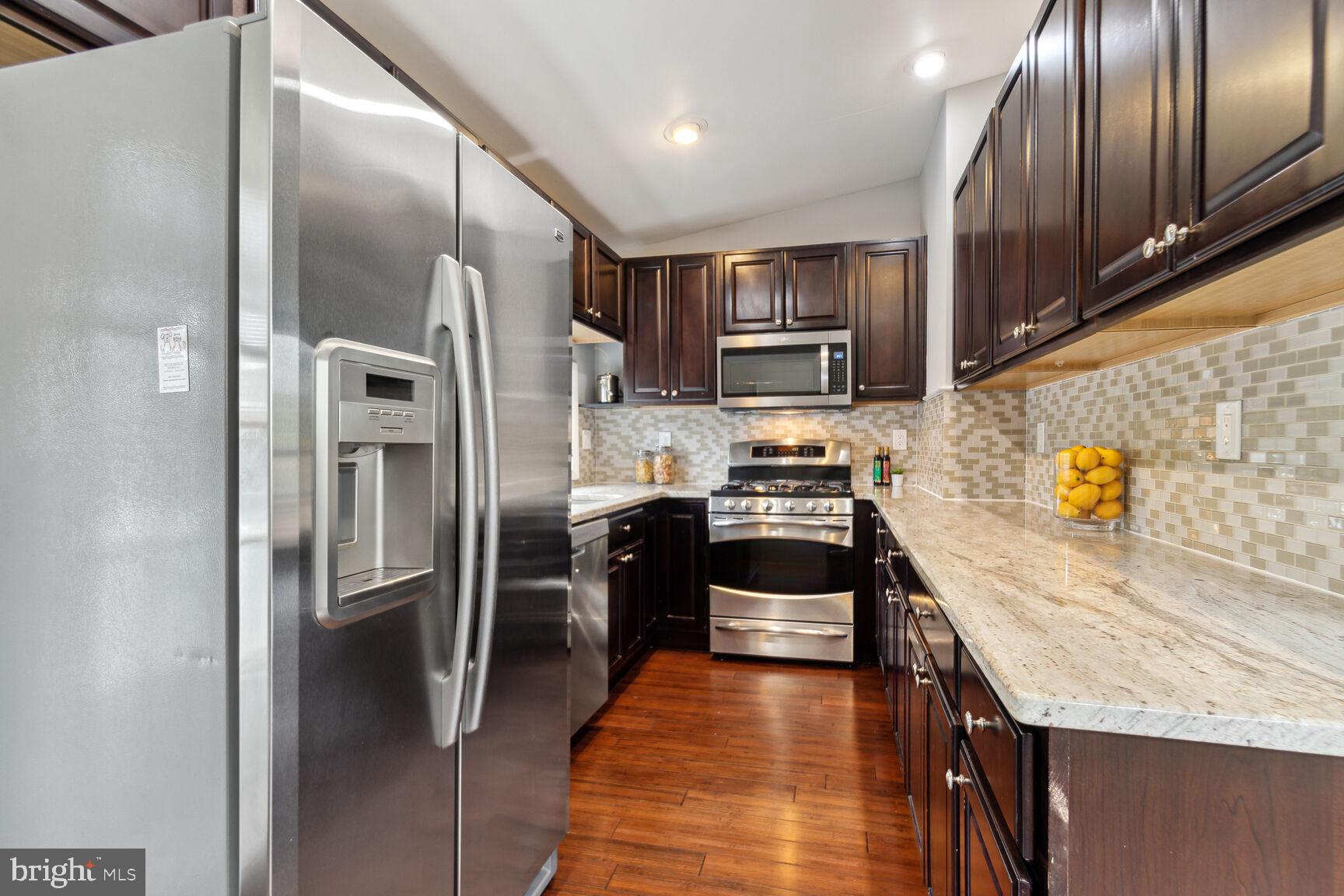 ROCK CREEK PALISADES - Residential