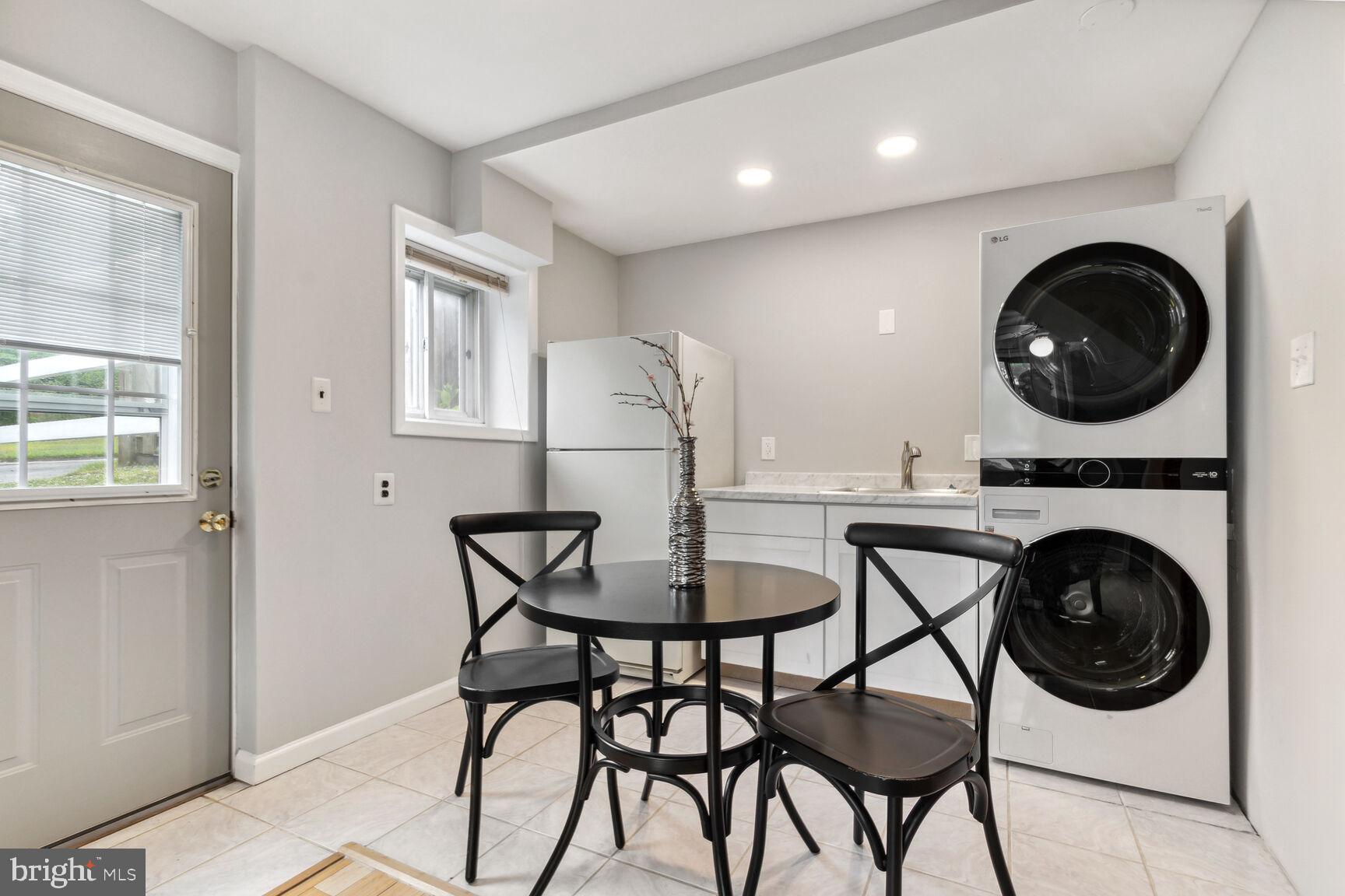 ROCK CREEK PALISADES - Residential