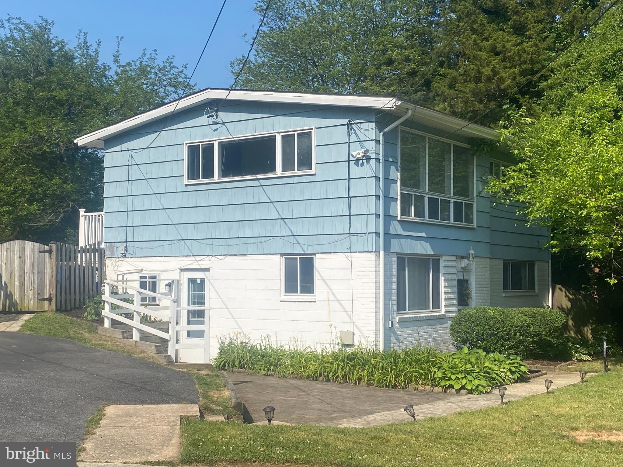 ROCK CREEK PALISADES - Residential