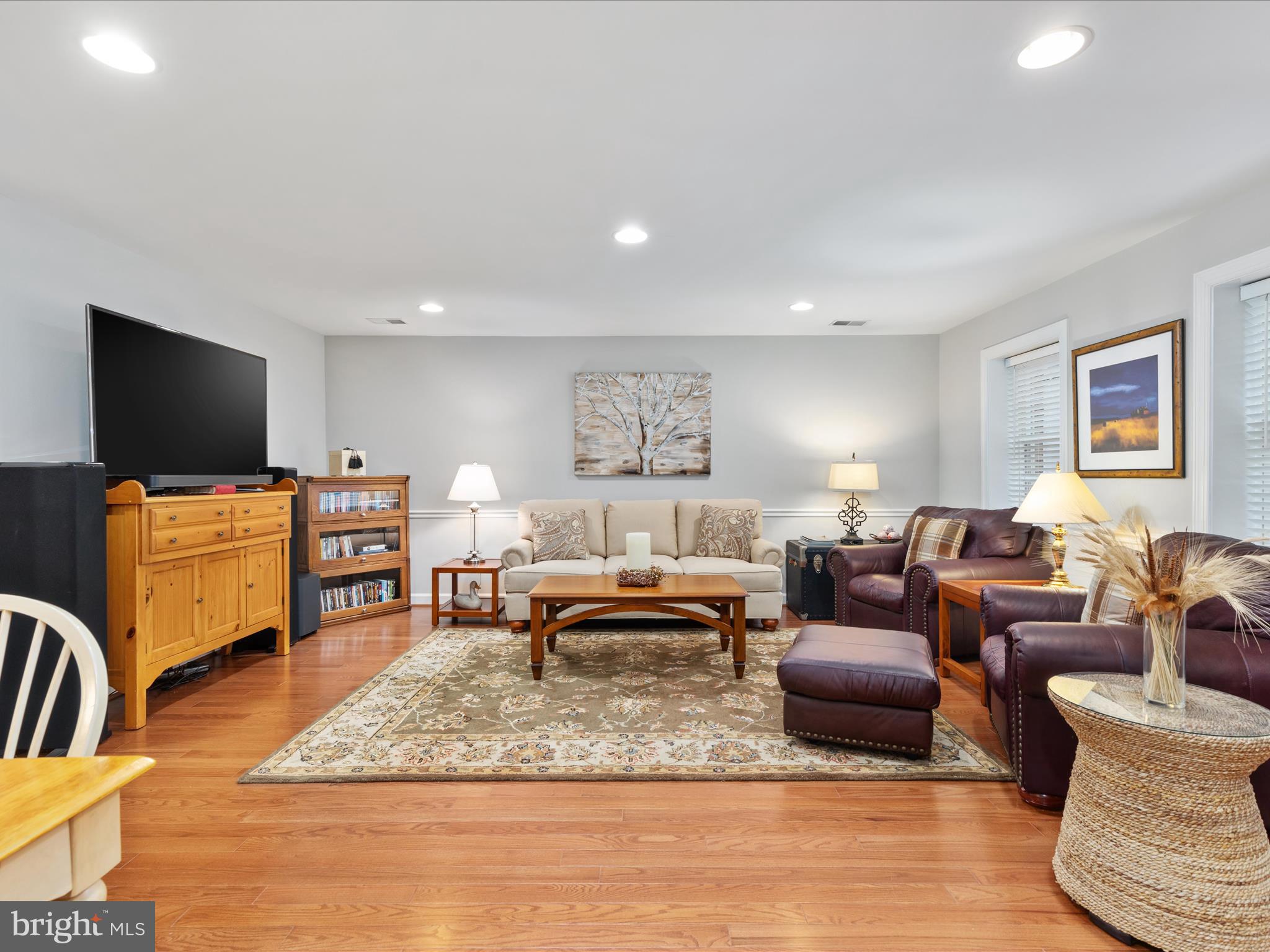 MCLEAN VILLAGE - Residential