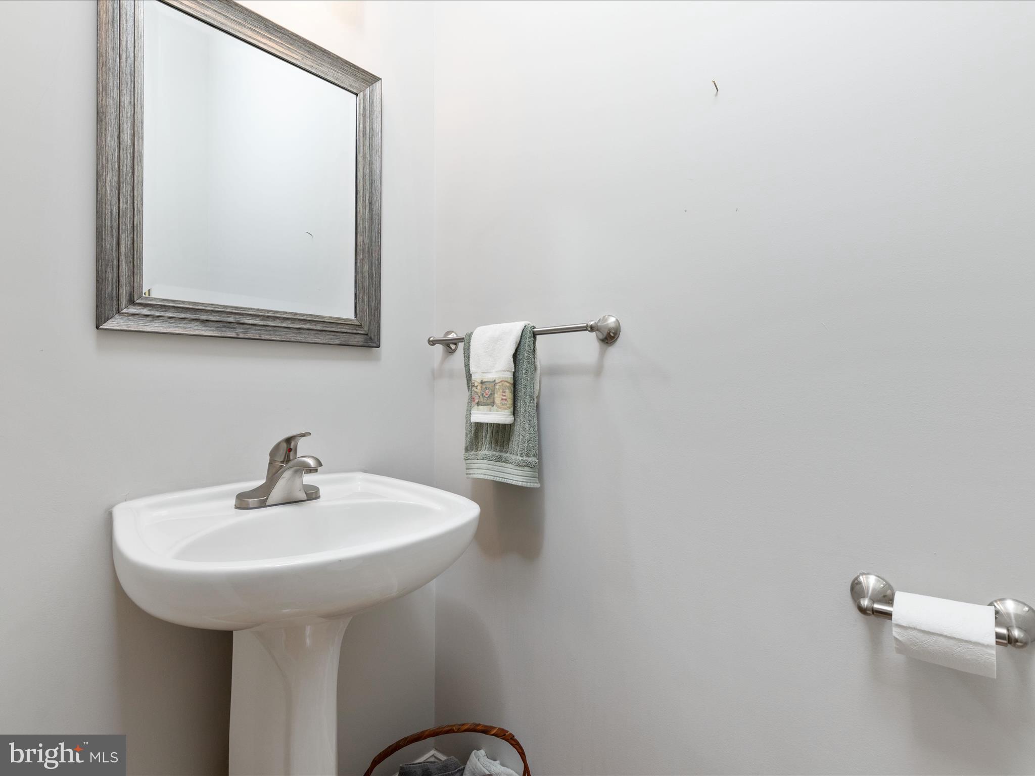 MCLEAN VILLAGE - Residential