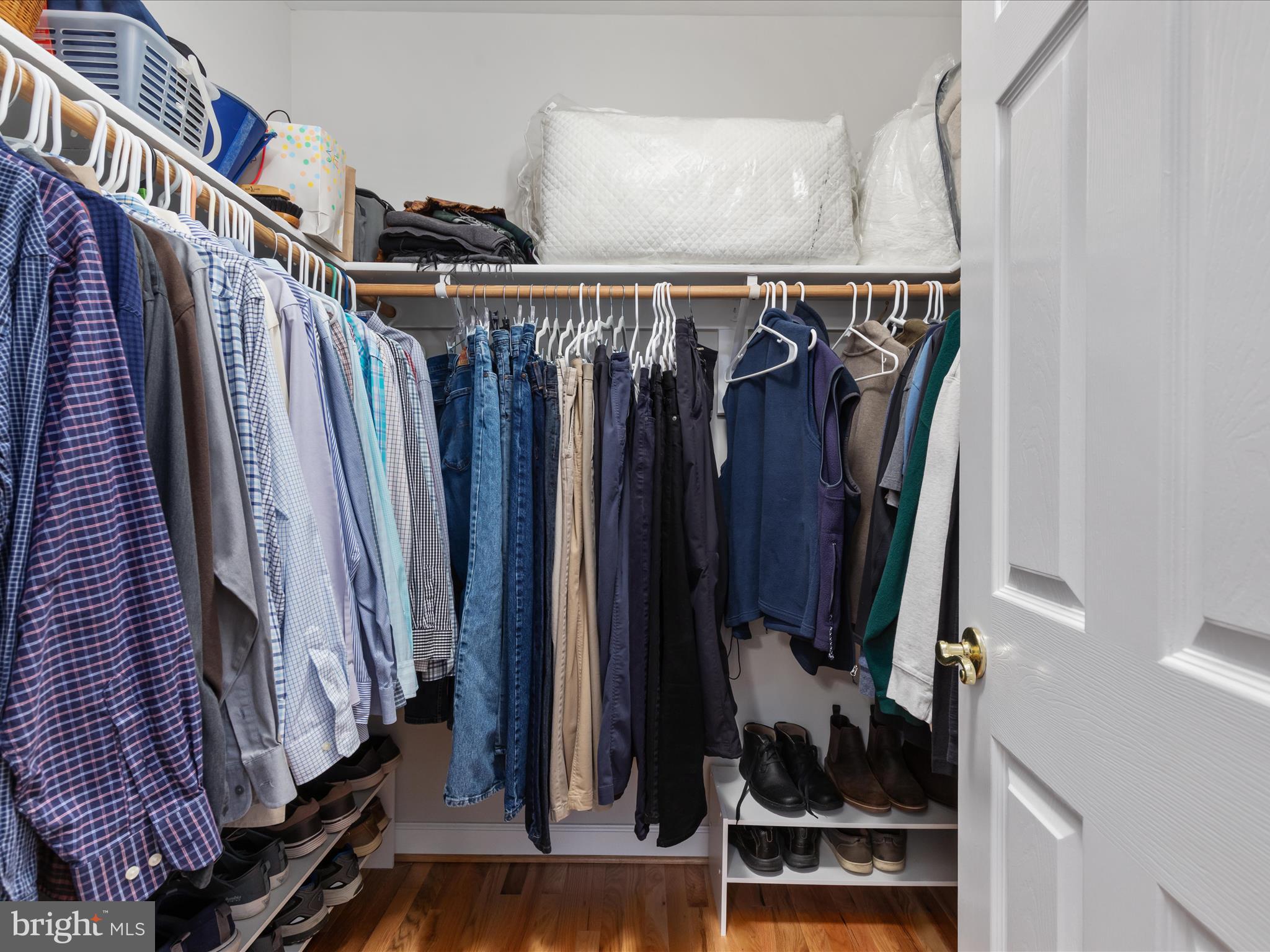 MCLEAN VILLAGE - Residential