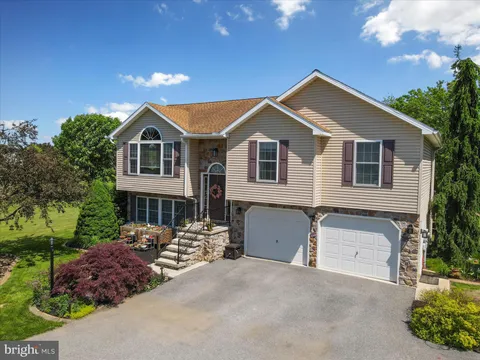 1136 Ashton Drive, Shippensburg, PA 17257 - MLS#: PAFL2027428