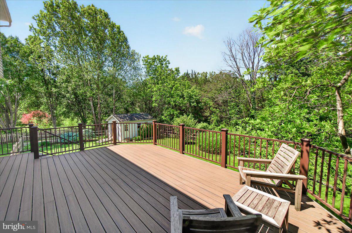 HUNTERS RUN - Residential
