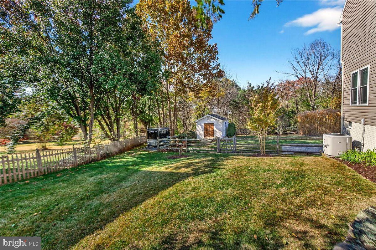 HUNTERS RUN - Residential