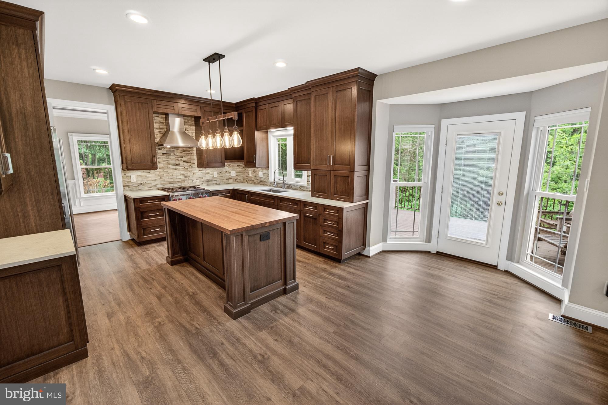 HUNTERS RUN - Residential