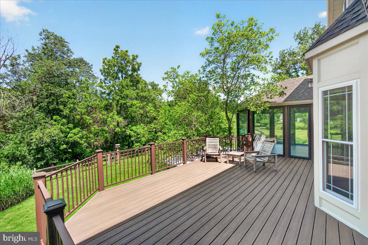 HUNTERS RUN - Residential
