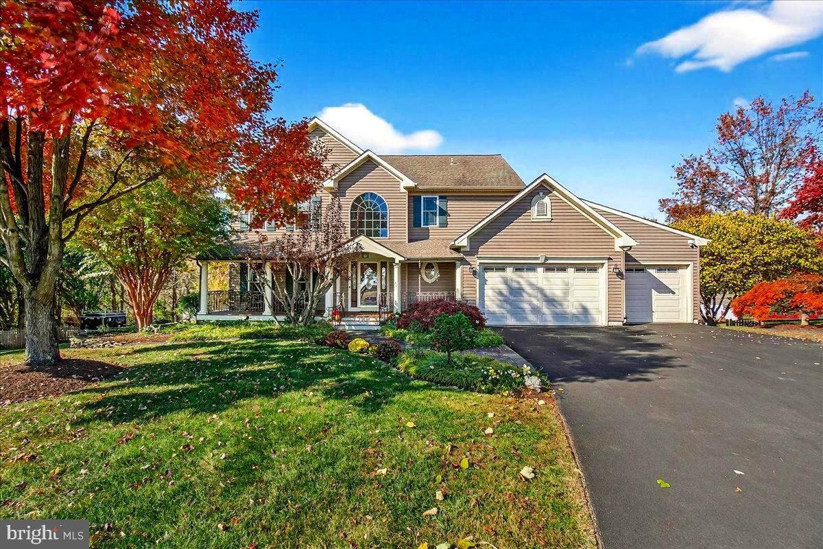 HUNTERS RUN - Residential