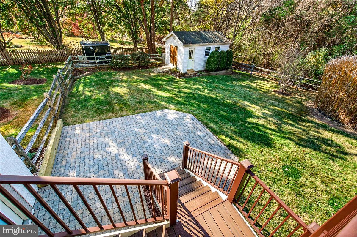 HUNTERS RUN - Residential