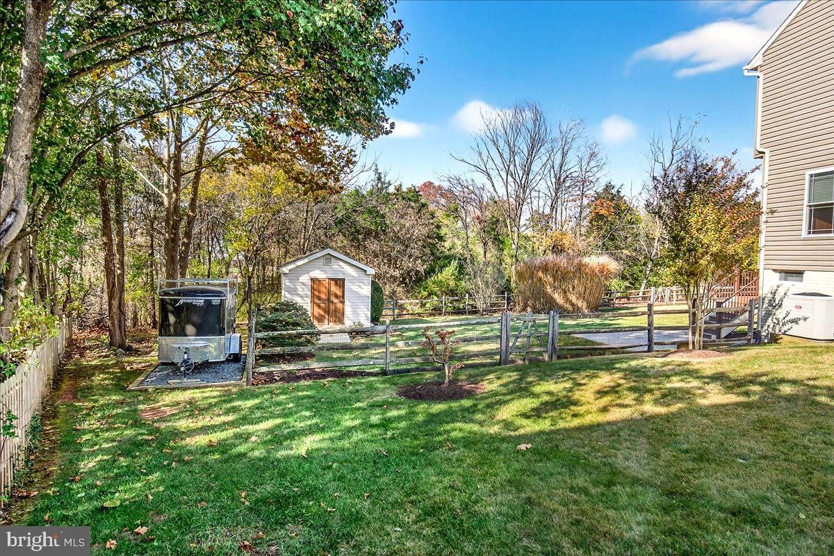 HUNTERS RUN - Residential