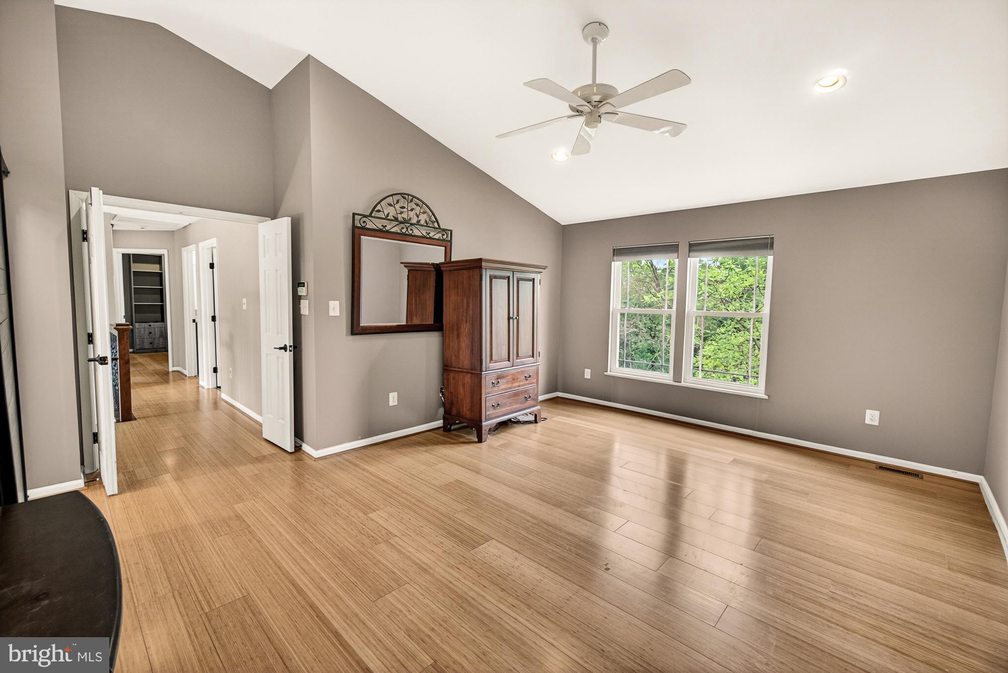 HUNTERS RUN - Residential