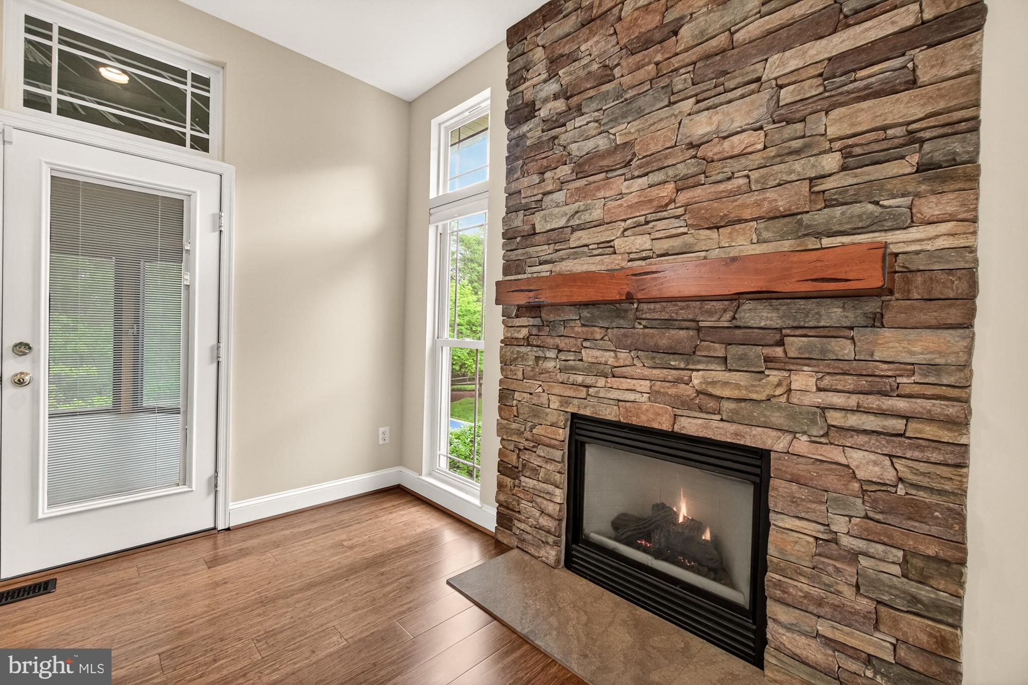 HUNTERS RUN - Residential