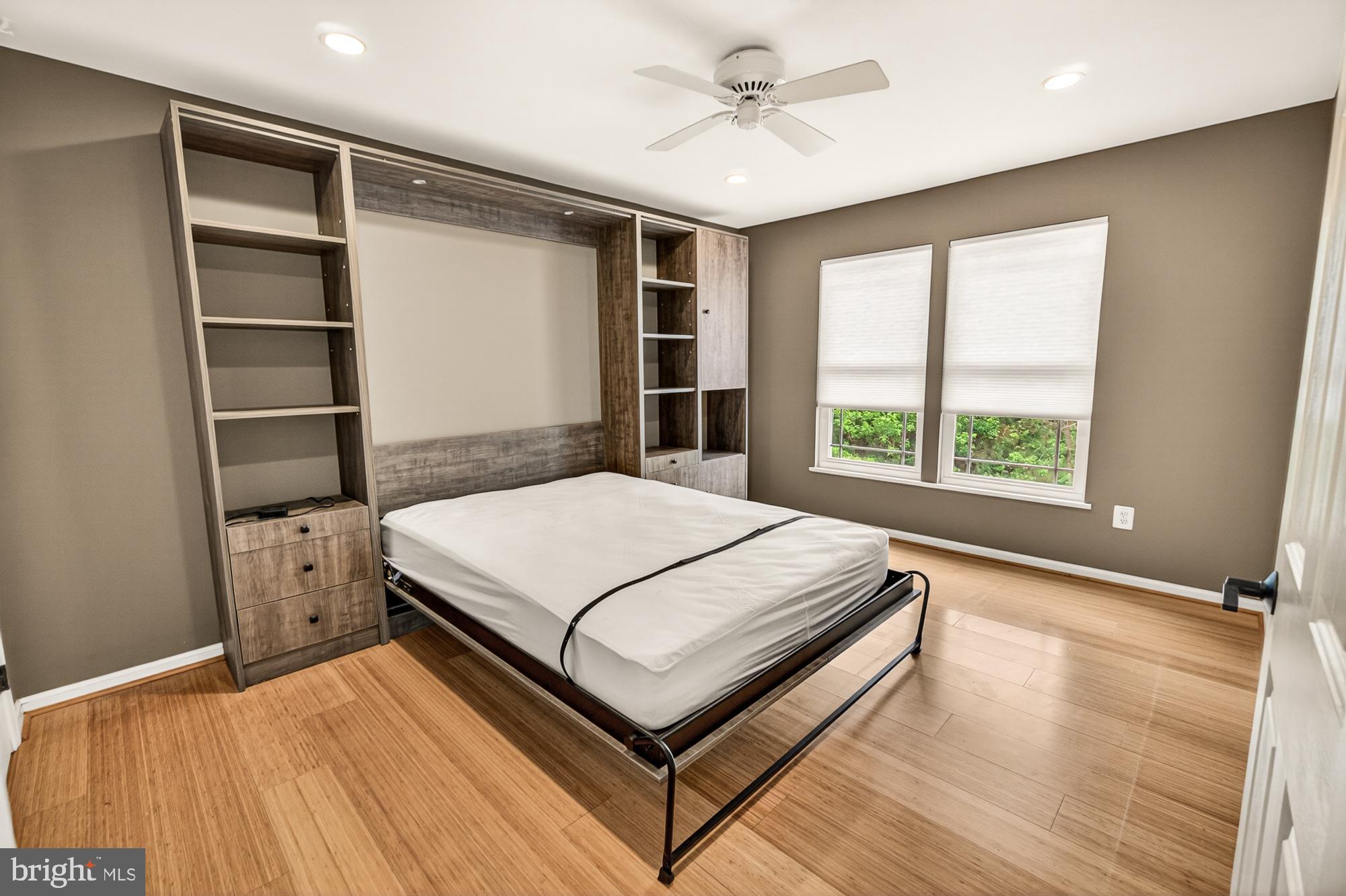 HUNTERS RUN - Residential