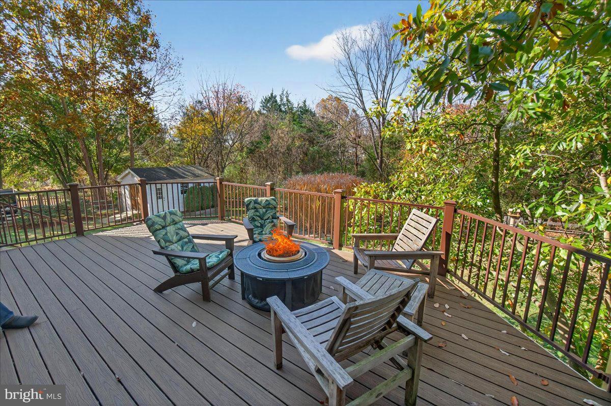 HUNTERS RUN - Residential