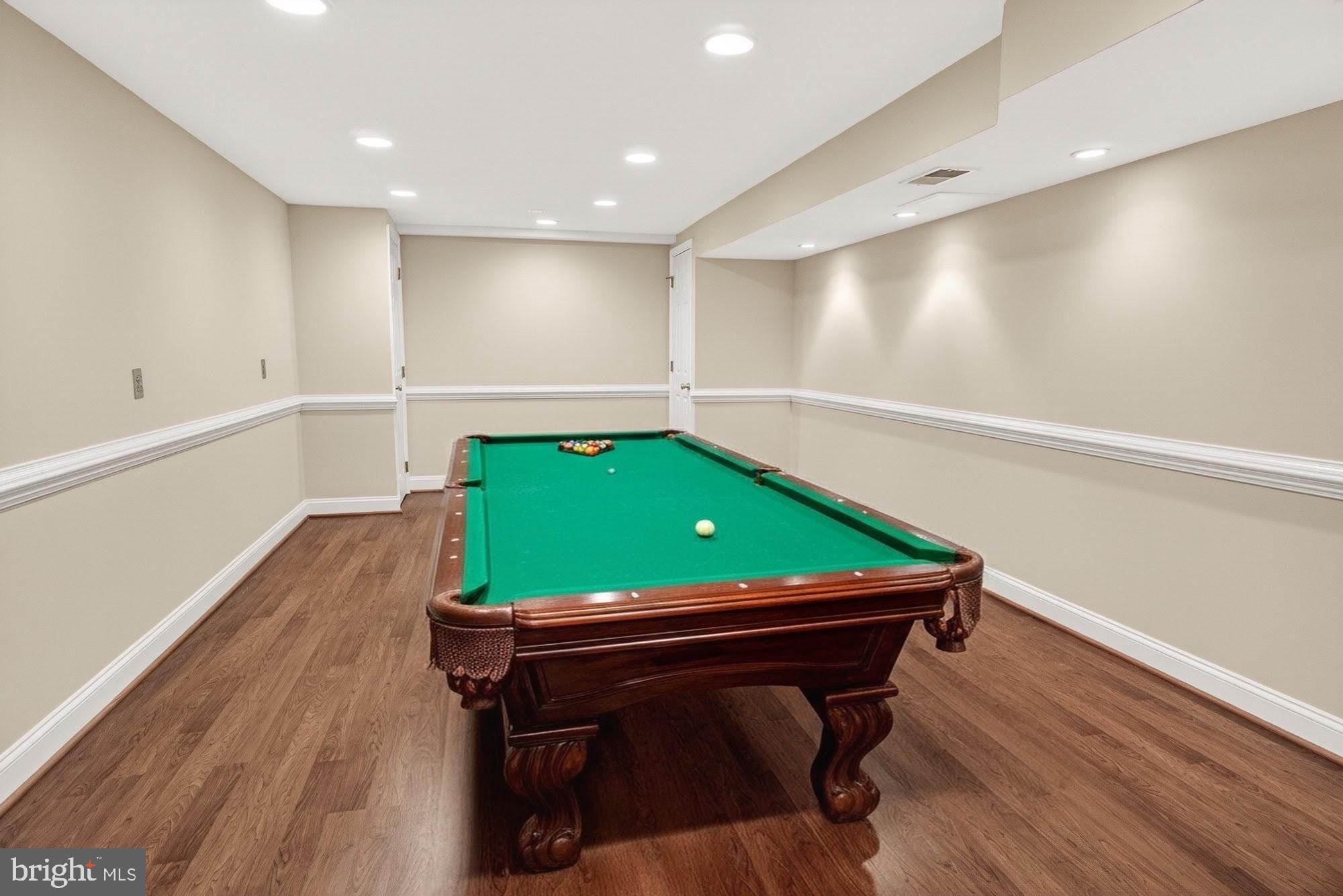 HUNTERS RUN - Residential