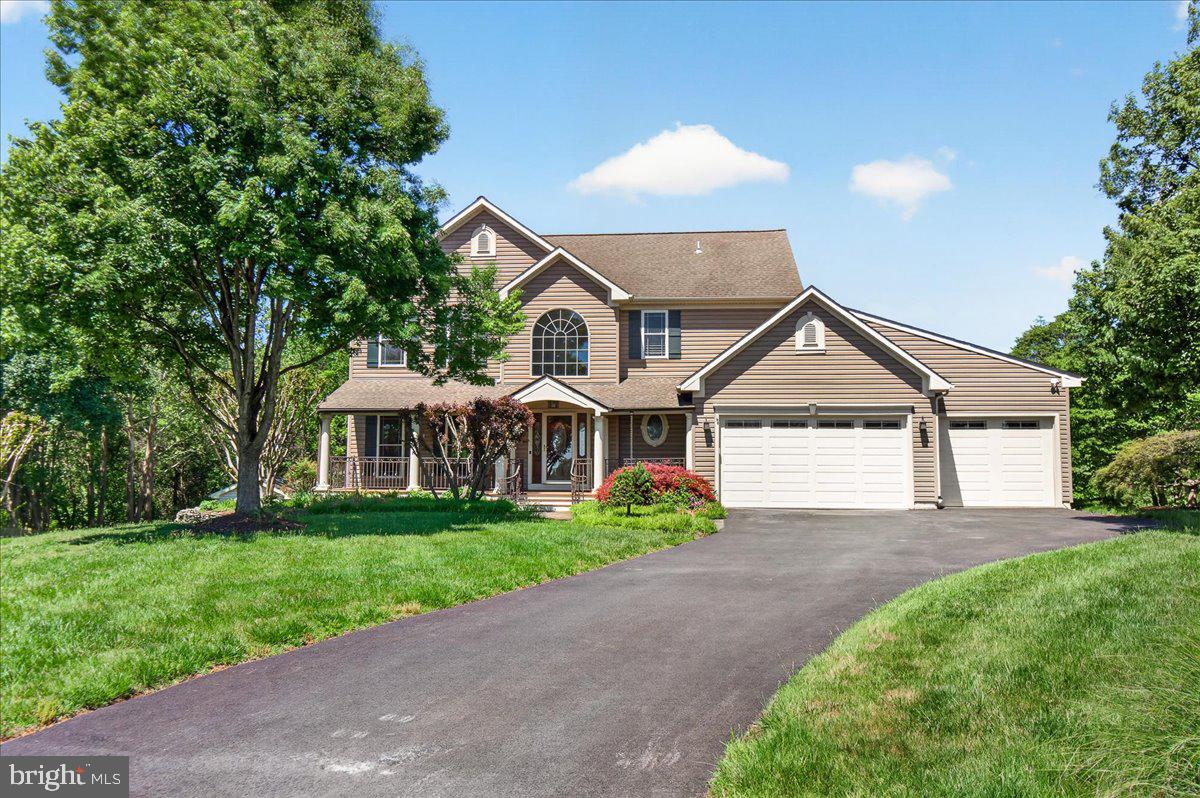 HUNTERS RUN - Residential