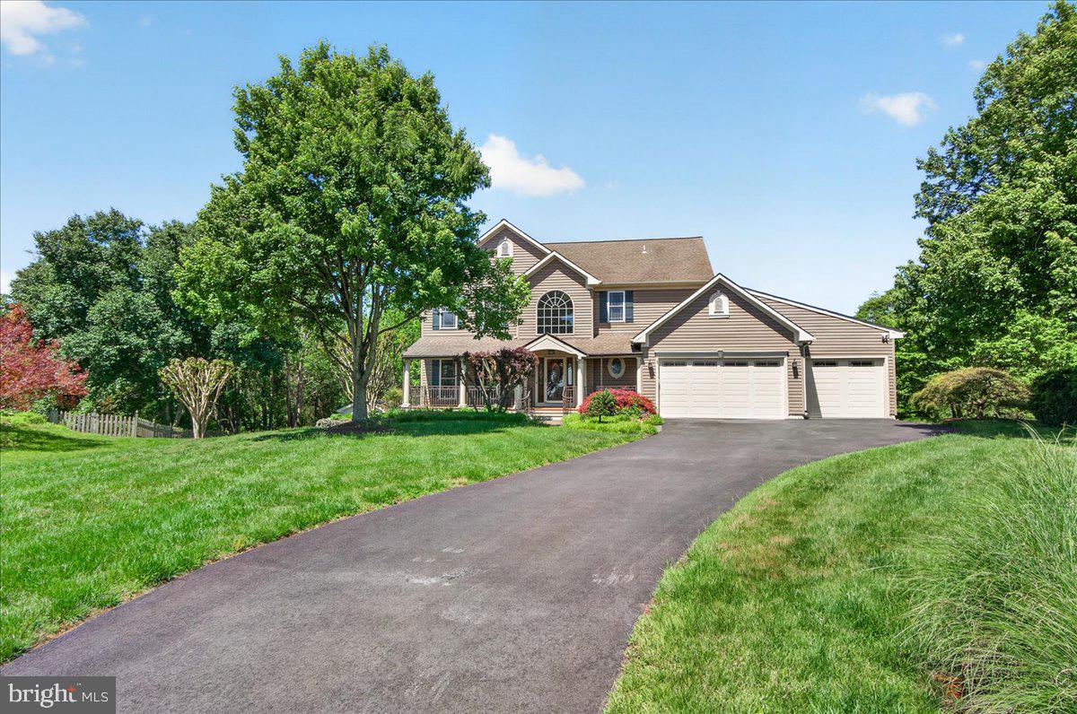 HUNTERS RUN - Residential