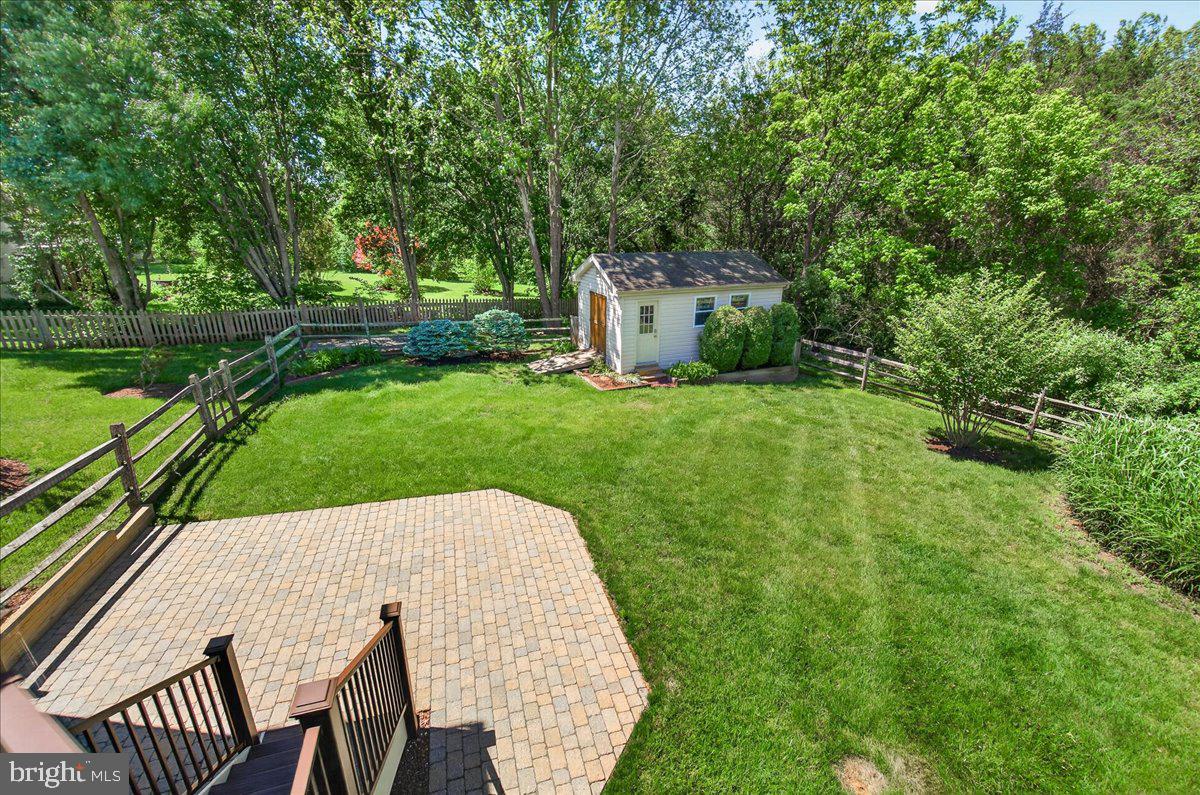 HUNTERS RUN - Residential