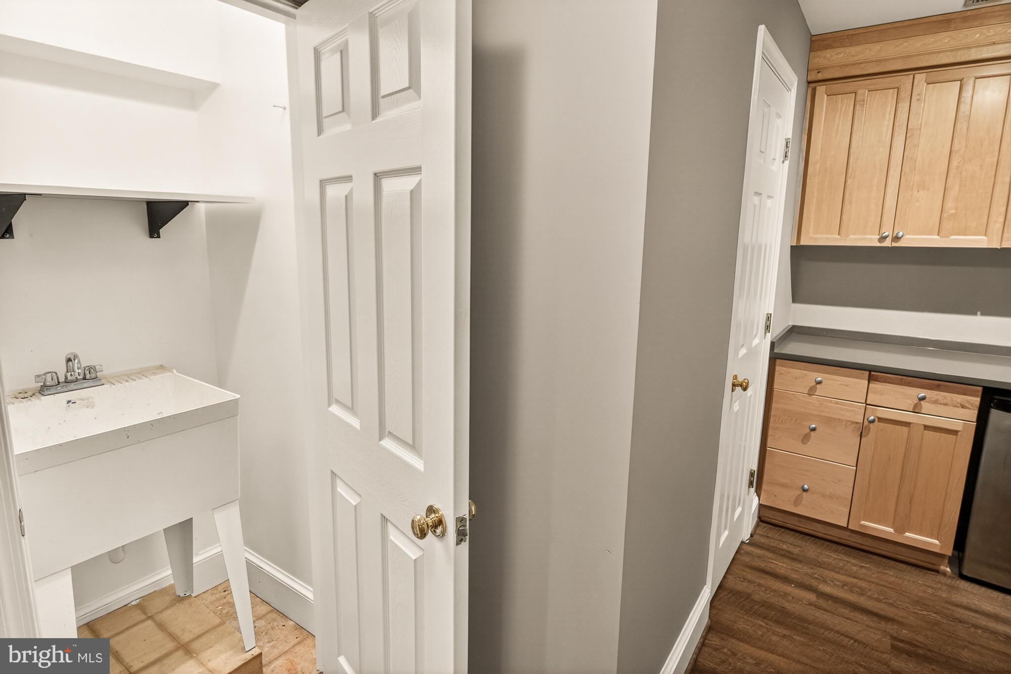HUNTERS RUN - Residential