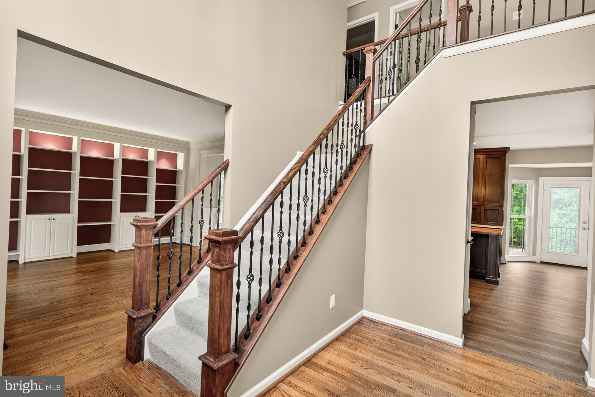 HUNTERS RUN - Residential