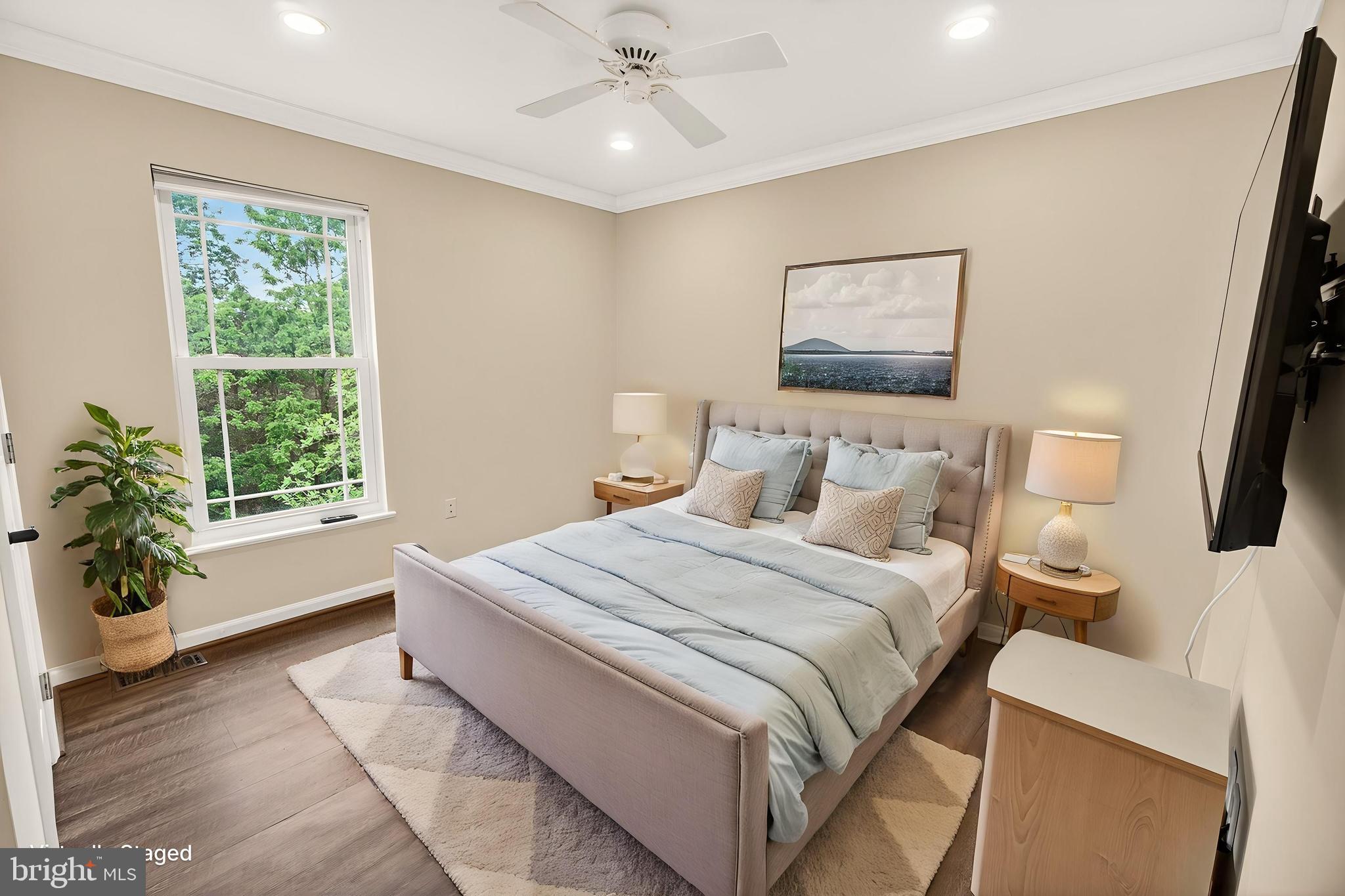 HUNTERS RUN - Residential