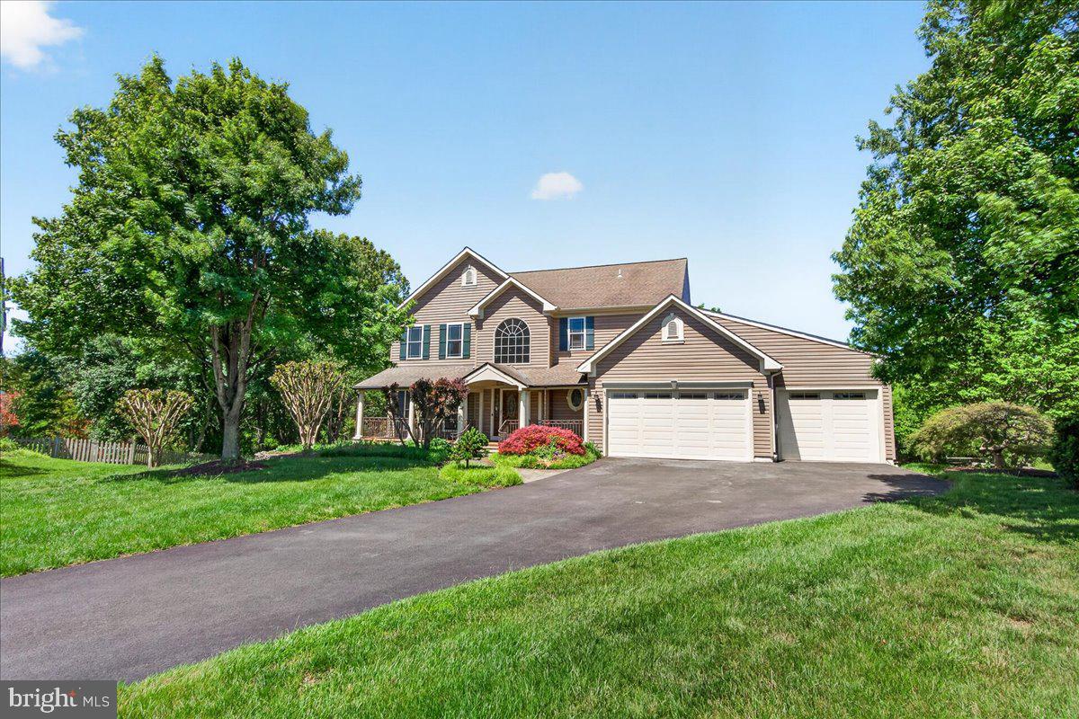 HUNTERS RUN - Residential