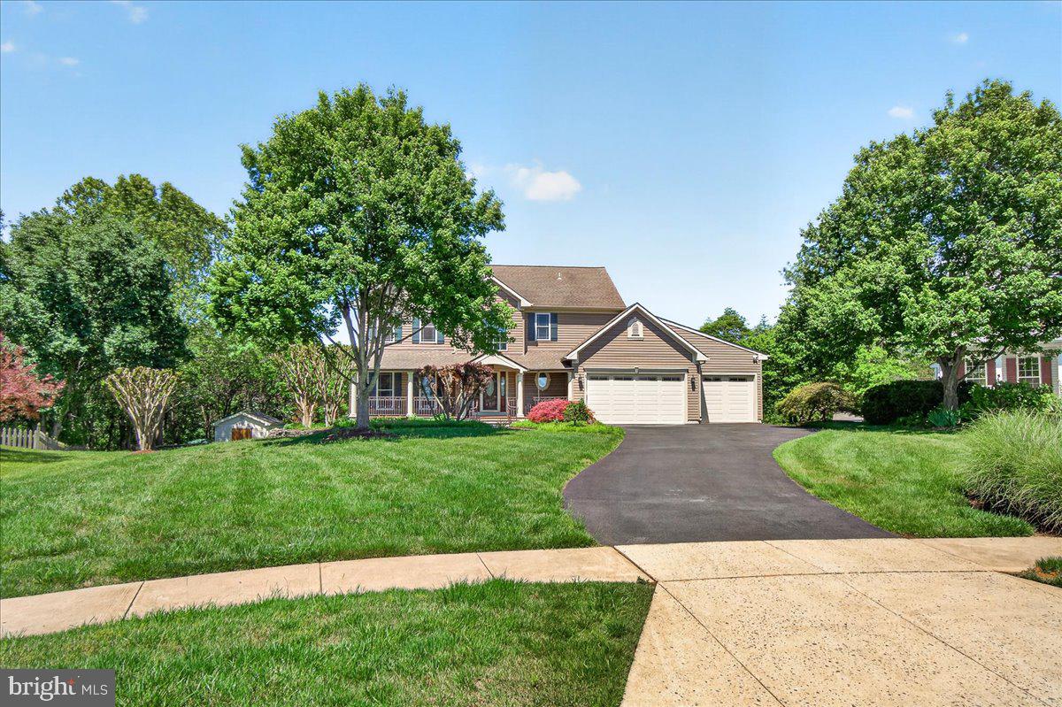 HUNTERS RUN - Residential