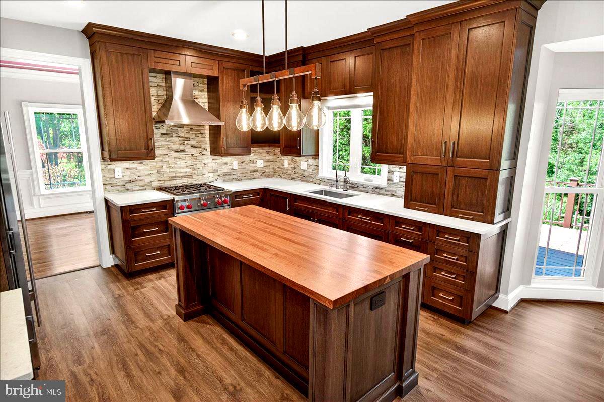 HUNTERS RUN - Residential