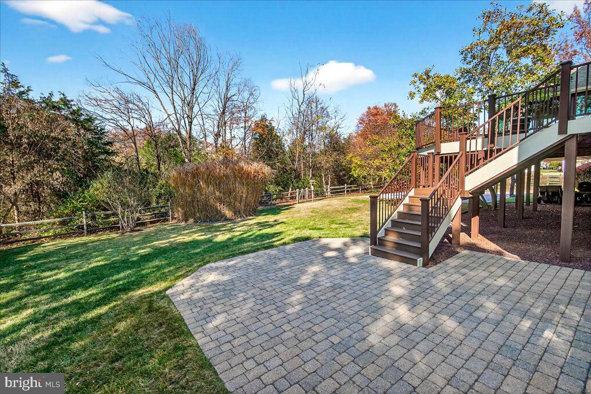 HUNTERS RUN - Residential