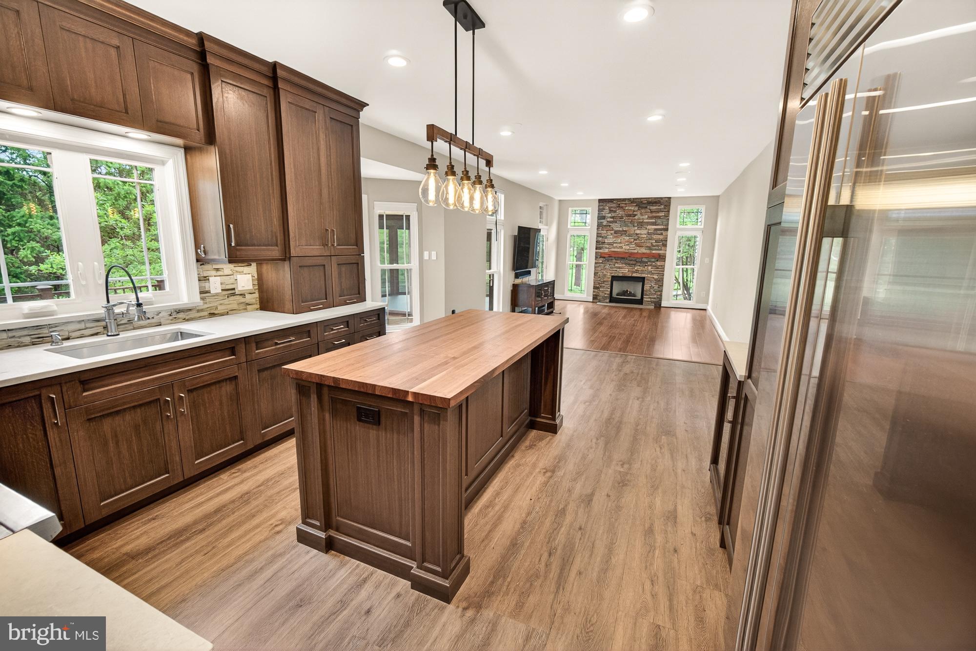 HUNTERS RUN - Residential