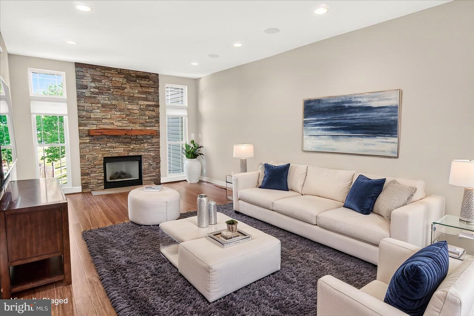 HUNTERS RUN - Residential