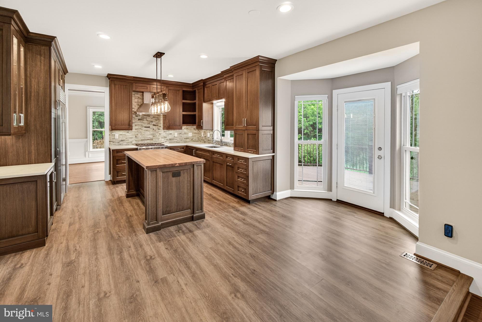HUNTERS RUN - Residential