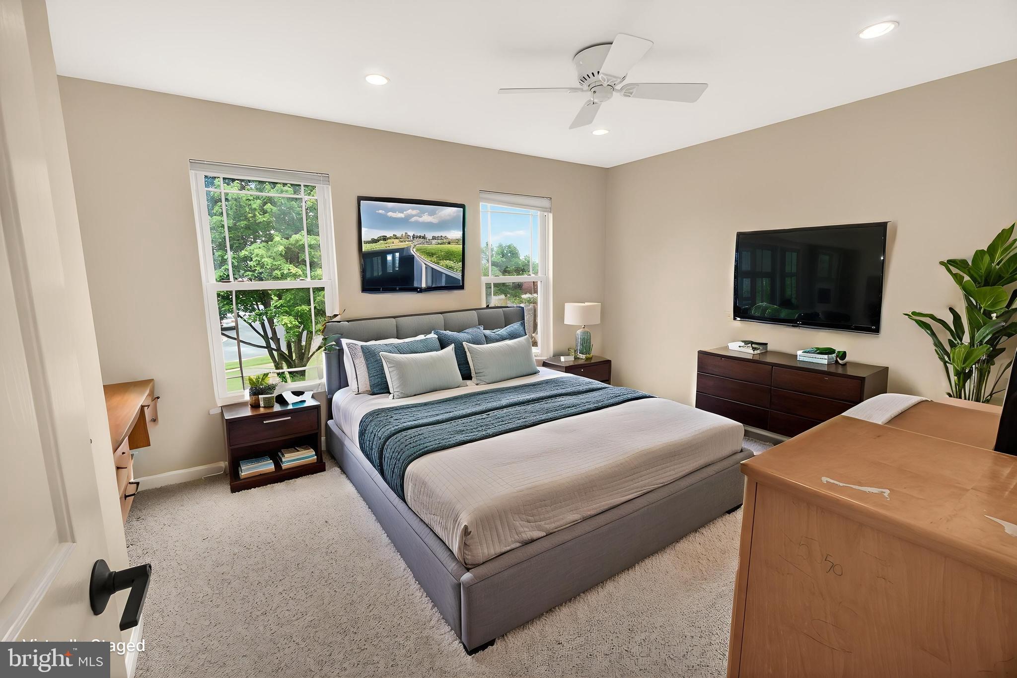 HUNTERS RUN - Residential