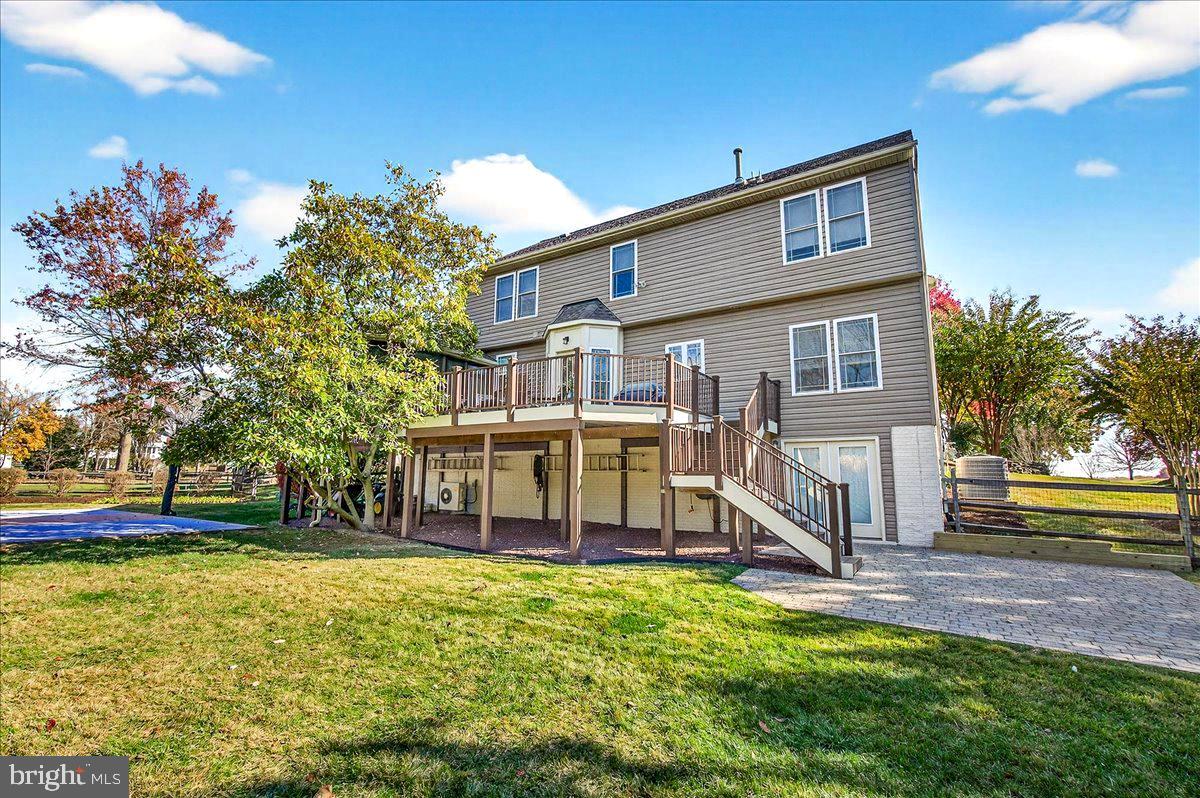 HUNTERS RUN - Residential