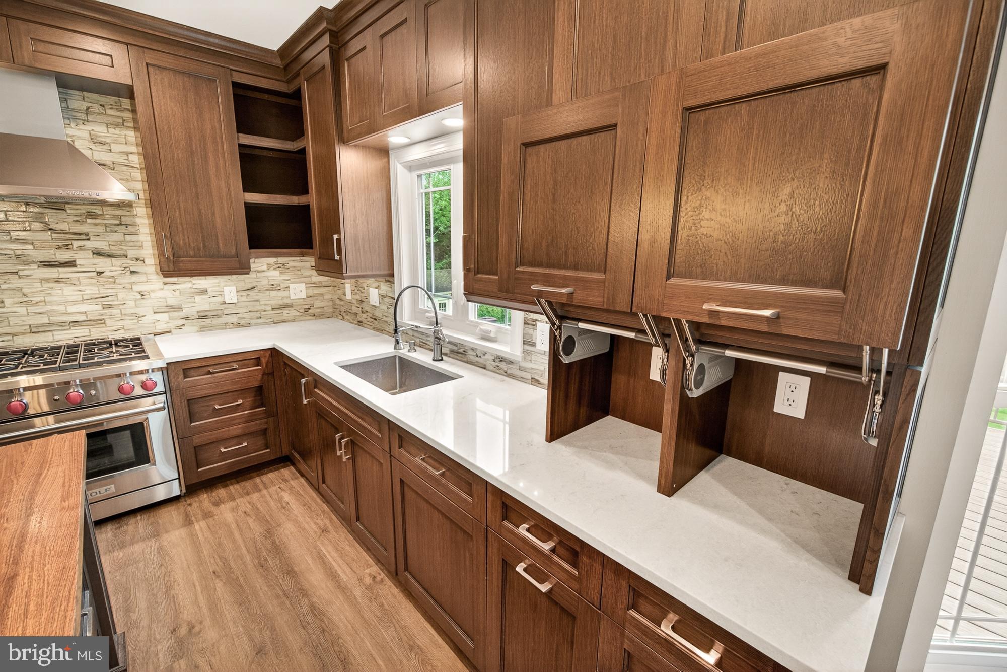 HUNTERS RUN - Residential