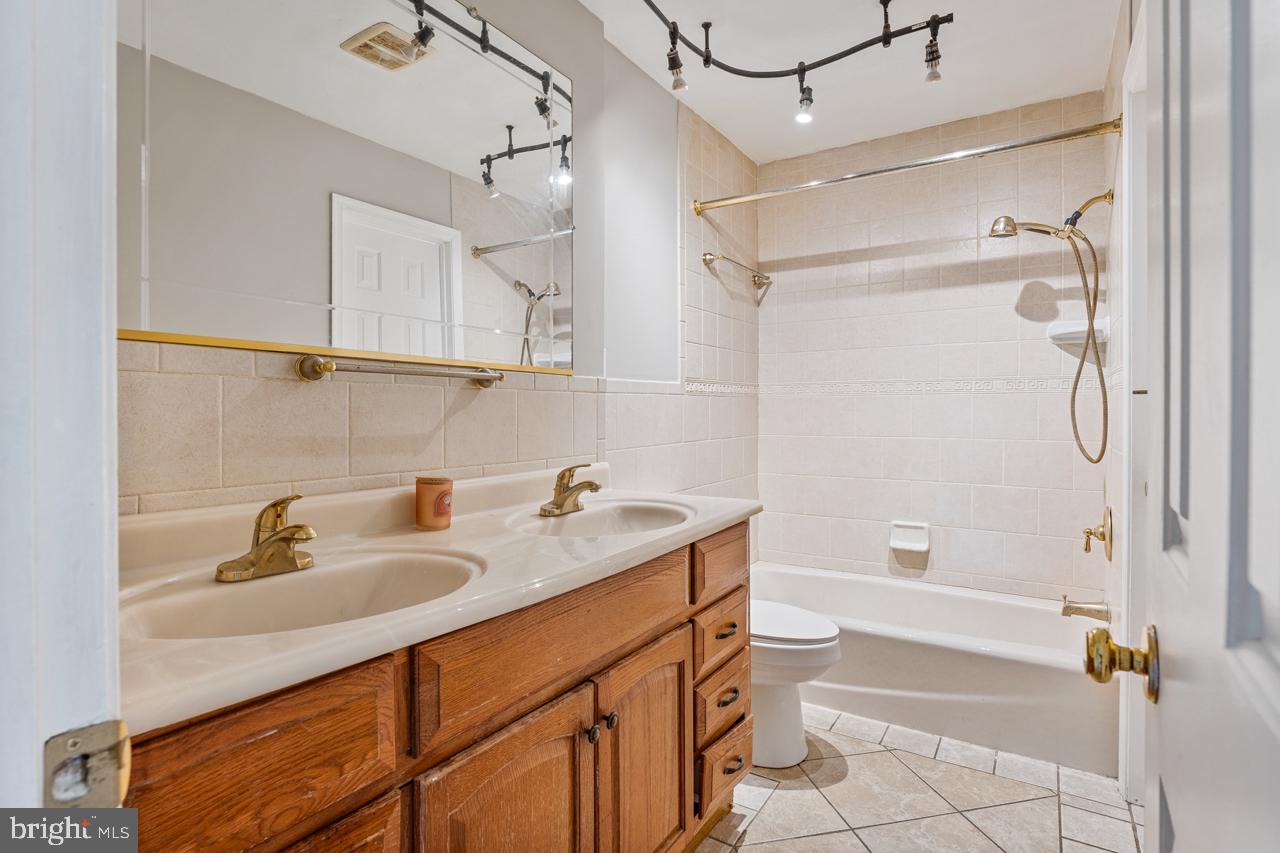 GWYNNFIELD - Residential