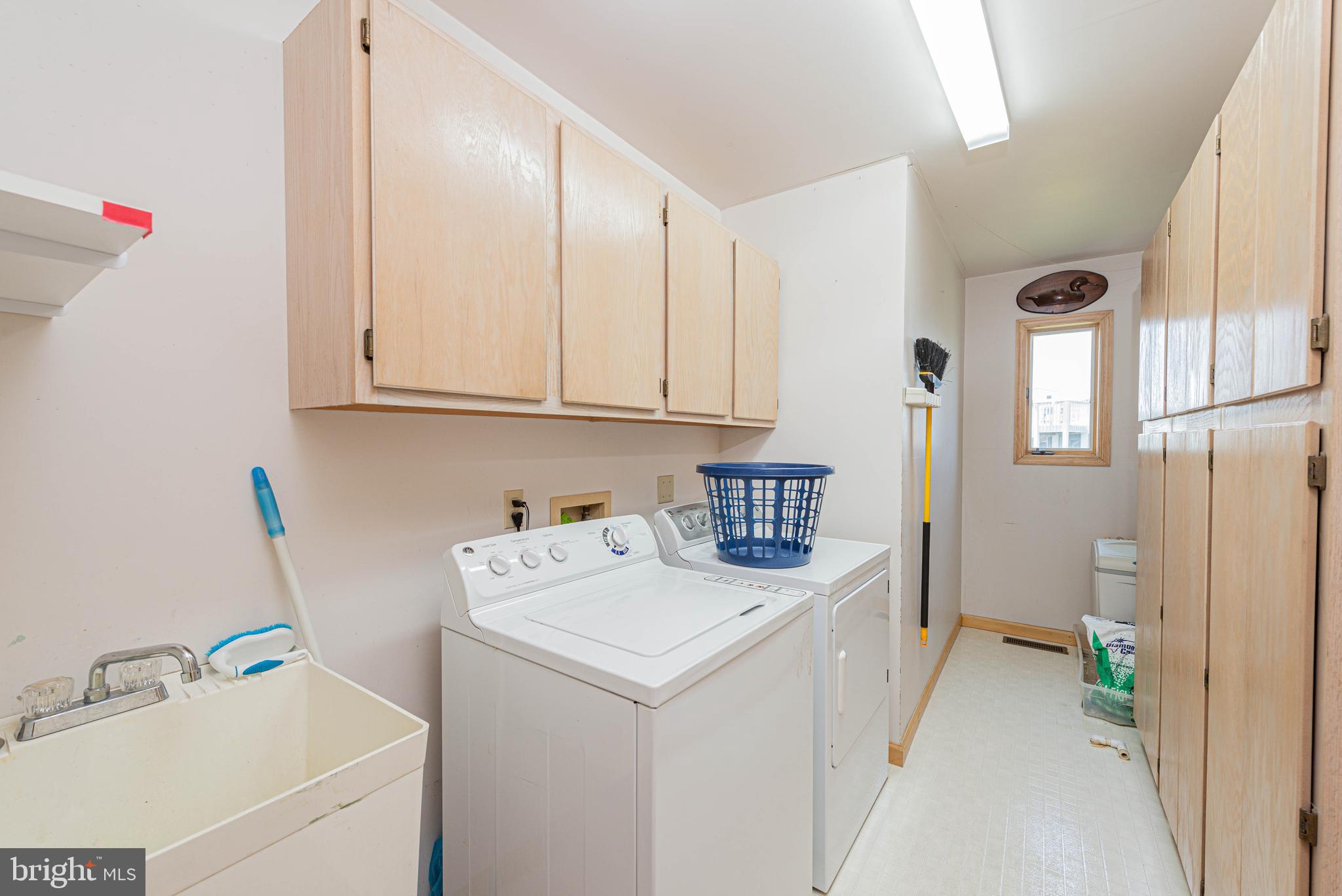 SNUG HARBOR - Residential