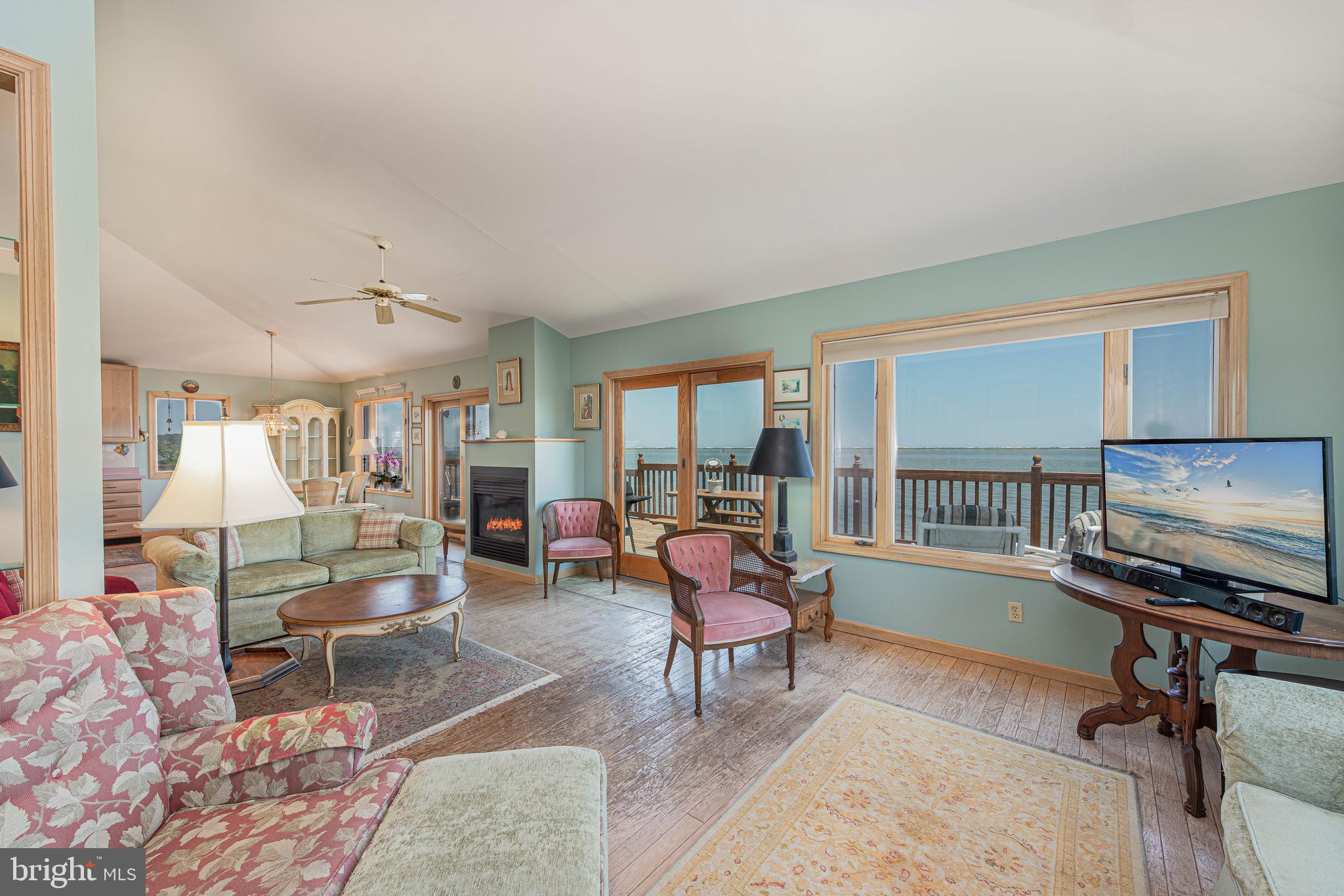 SNUG HARBOR - Residential