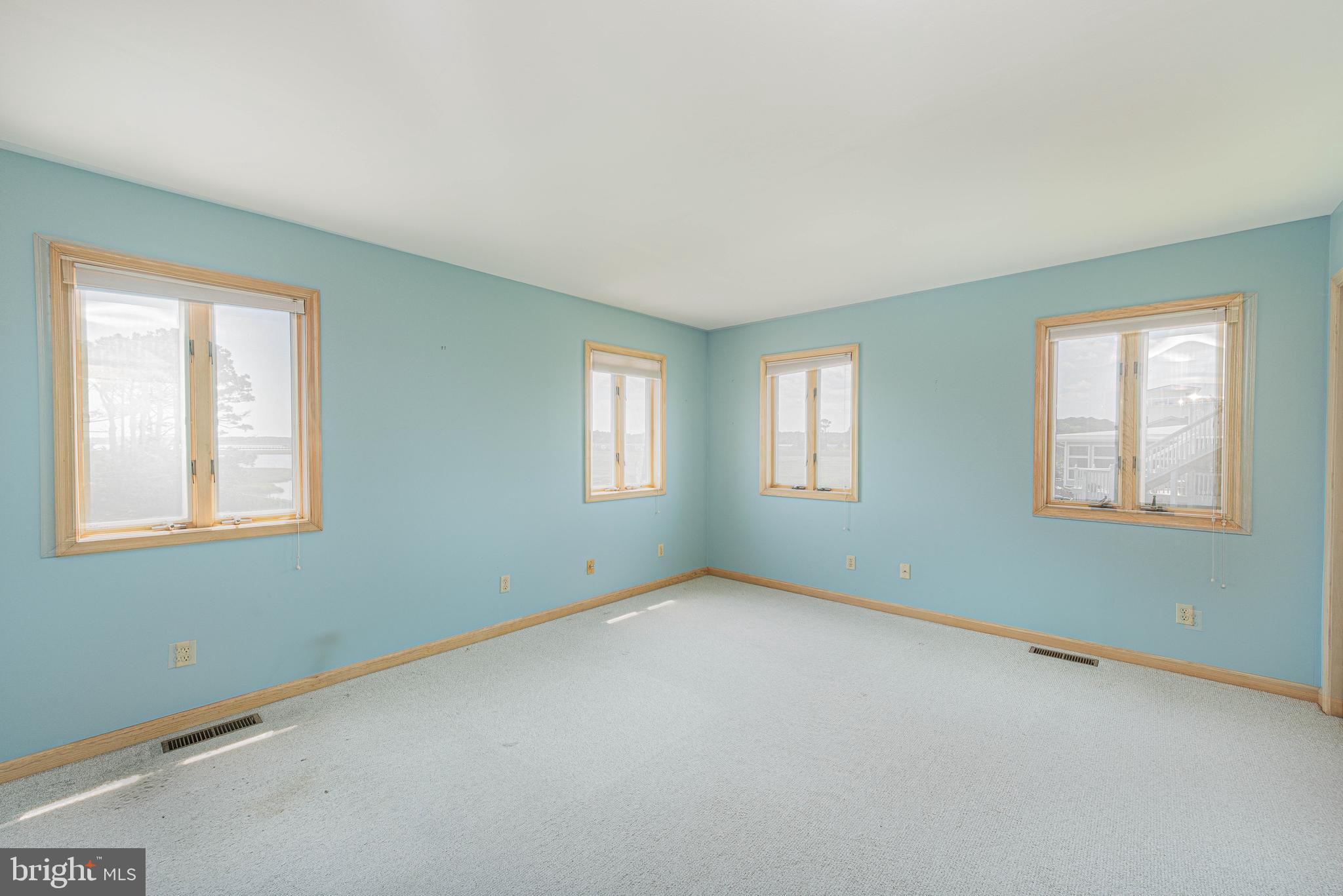 SNUG HARBOR - Residential