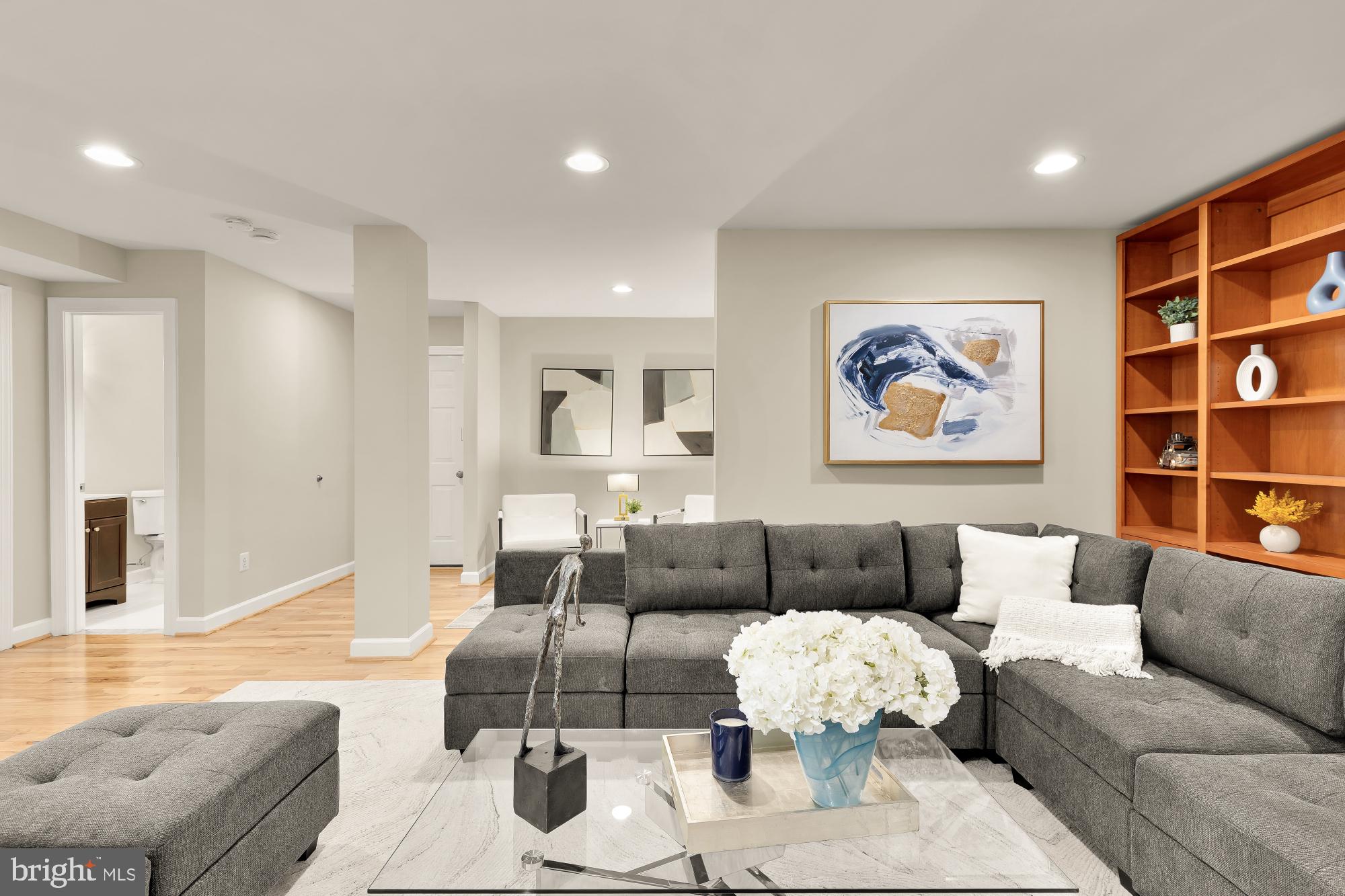 HILLCREST - Residential