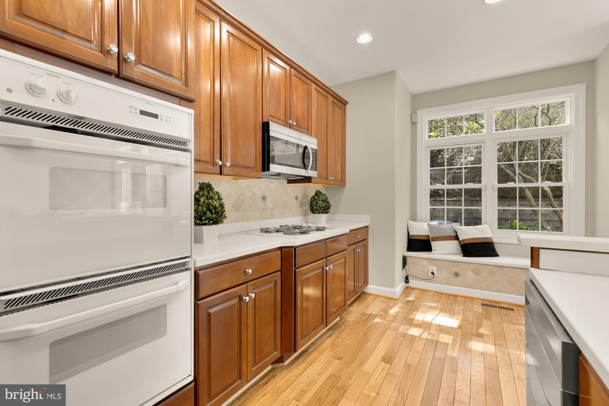 HILLCREST - Residential