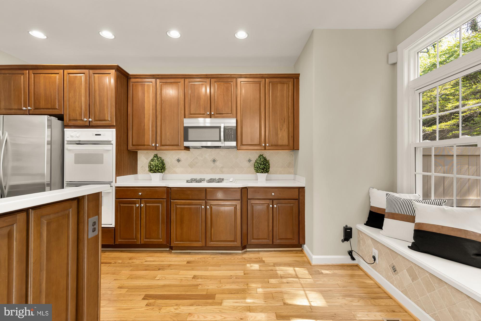 HILLCREST - Residential