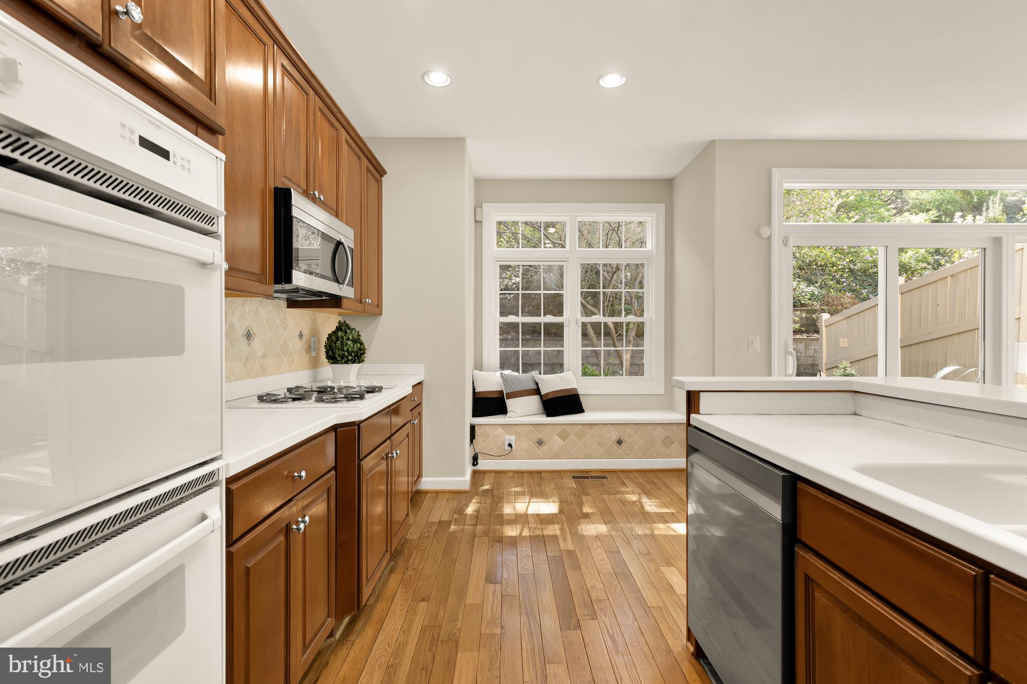 HILLCREST - Residential