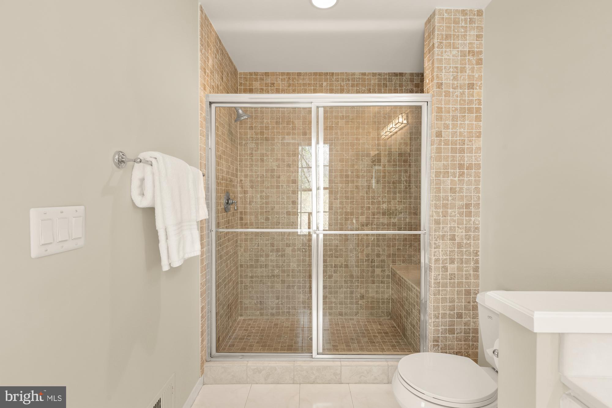 HILLCREST - Residential