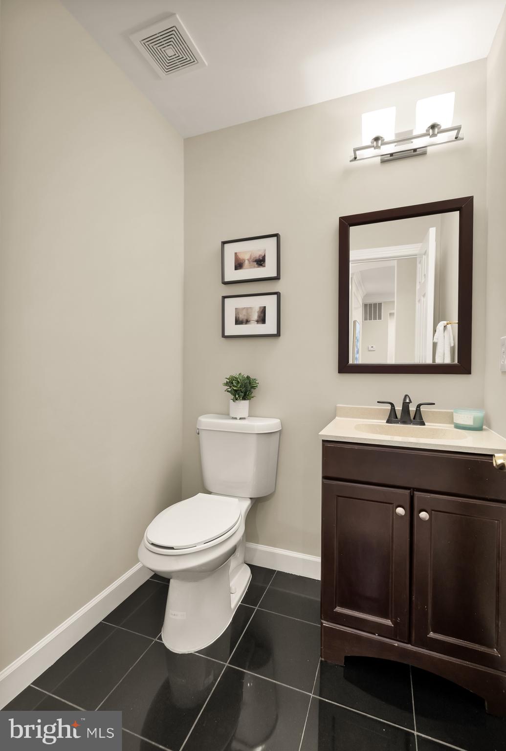 HILLCREST - Residential