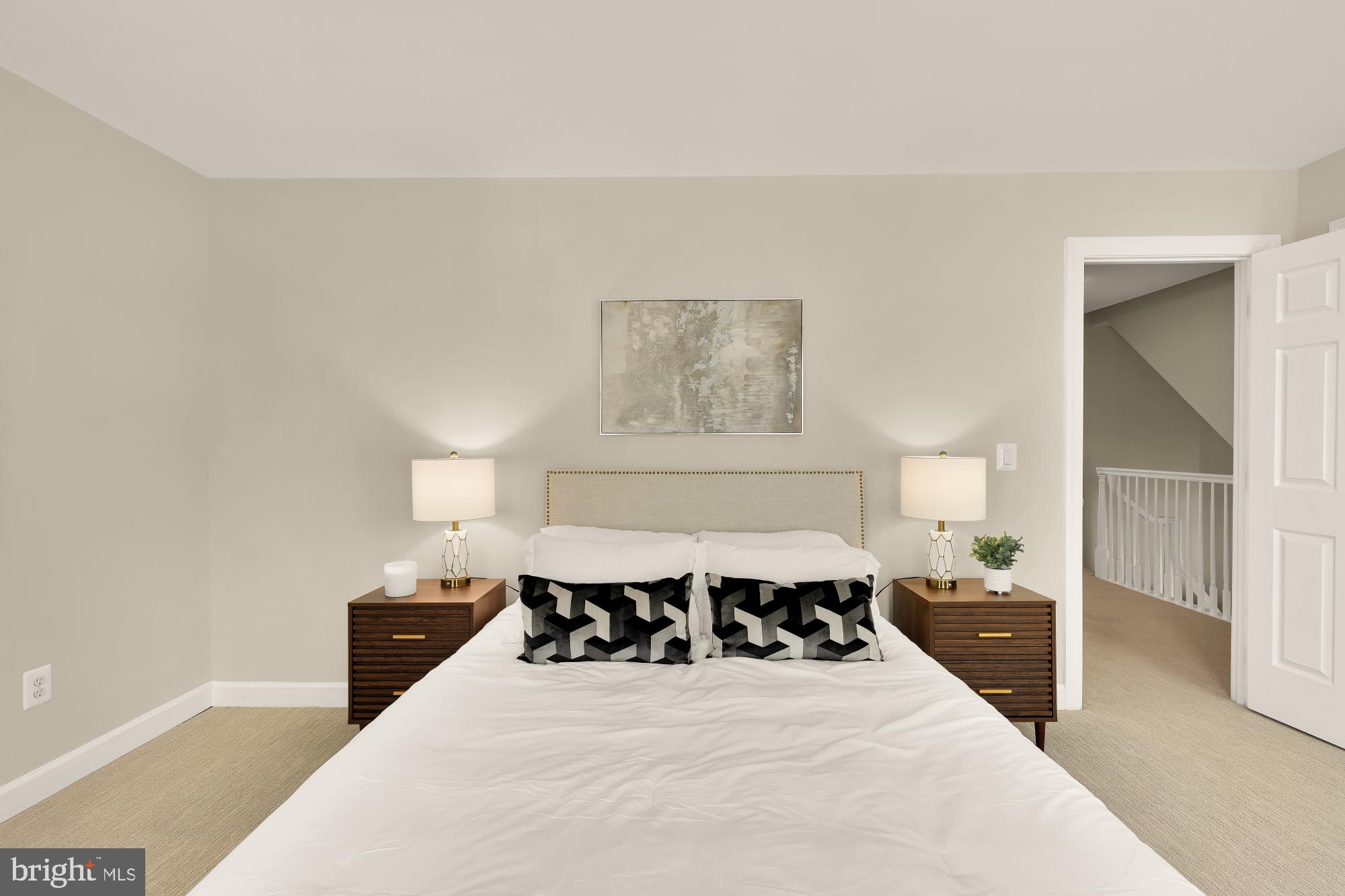 HILLCREST - Residential