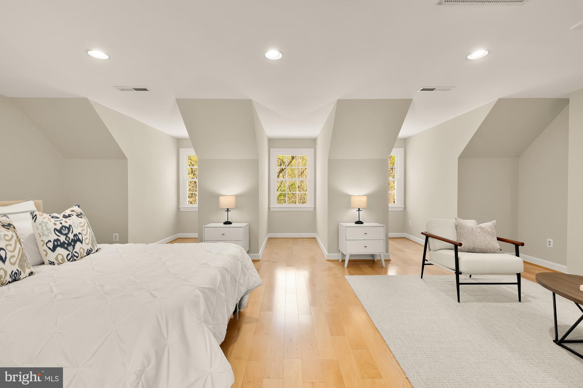 HILLCREST - Residential