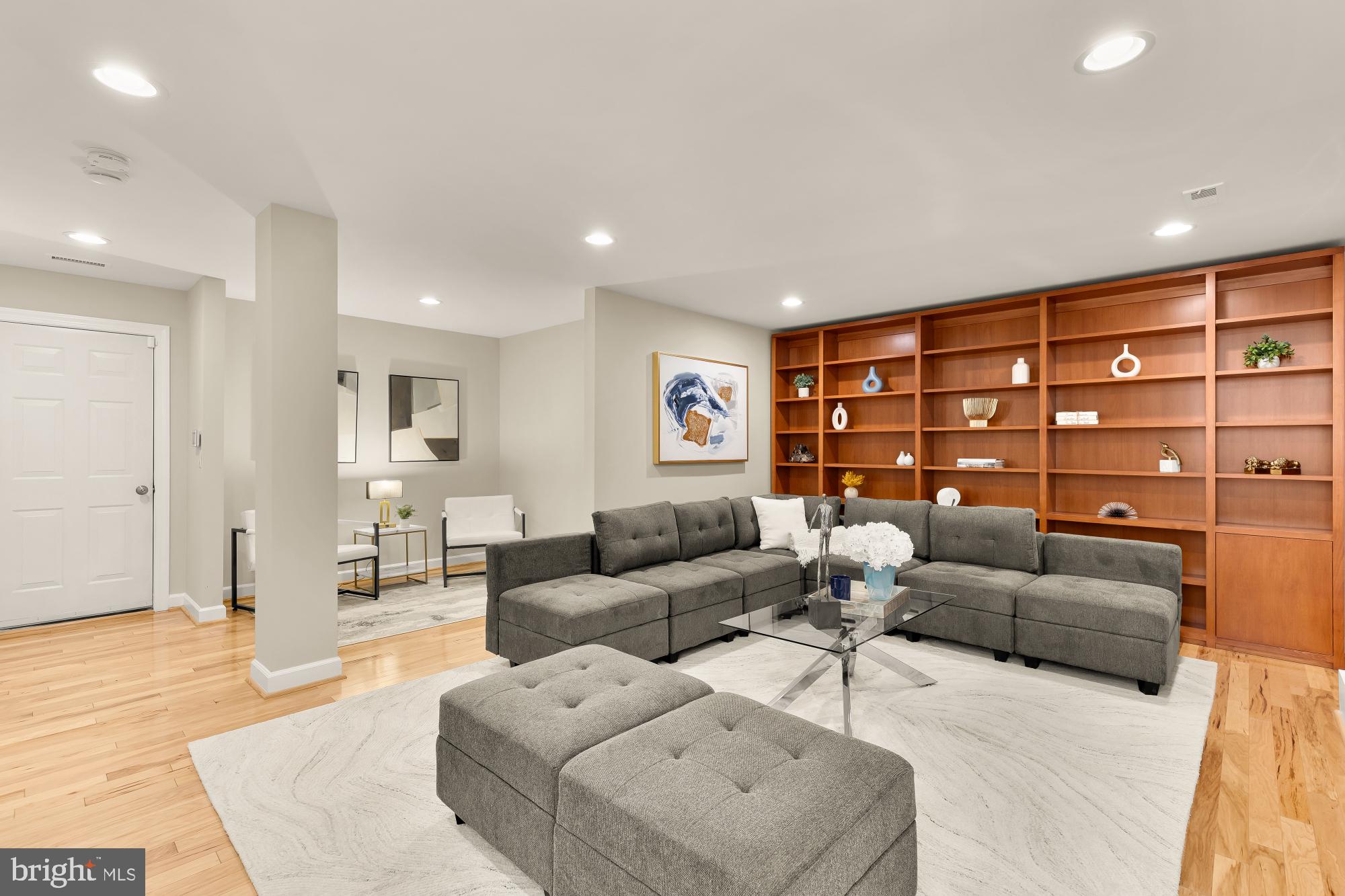 HILLCREST - Residential